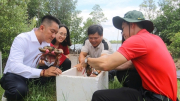Agribank tiếp sức người nuôi cua Năm Căn Cà Mau