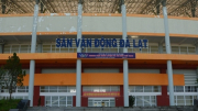 Đang trong thời gian bảo hành, sân vận động Đà Lạt vừa sử dụng đã xuống cấp