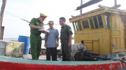 Giúp ngư dân khai thác hải sản đúng quy định để gỡ “thẻ vàng” IUU