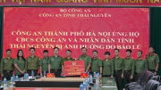 Công an TP Hà Nội thăm hỏi, trao quà ủng hộ nhân dân và CBCS &nbsp;Công an 3 tỉnh khắc phục hậu quả bão lũ