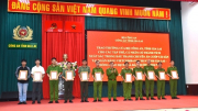 Khen thưởng lực lượng phá chuyên án cướp ngân hàng ở Gia Lai