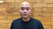 Vận động đối tượng bắt giữ người trái pháp luật ra đầu thú