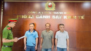 Khởi tố 3 đối tượng khai thác đất trái phép