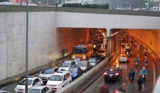 Đóng hầm chui Kim Liên để sửa chữa, phương tiện di chuyển như thế nào?