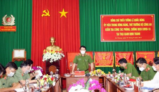 Thứ trưởng Lê Quốc Hùng kiểm tra công tác phòng, chống dịch COVID-19 tại Trại giam Định Thành