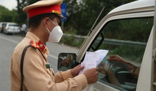 Hà Nội đồng ý cấp mã xác nhận cho xe chở công nhân và chuyên gia