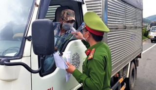 Tạm đình chỉ Giám đốc Trung tâm Y tế TP Bảo Lộc vì thiếu trách nhiệm trong phòng, chống dịch