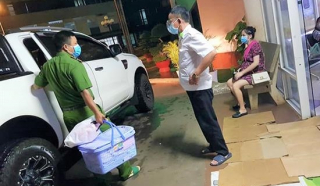 Công an xã Bàu Trâm giúp sản phụ đi sinh con