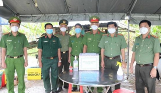 Nỗ lực bảo vệ “vùng xanh” trong tâm dịch