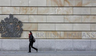 Nhân viên Đại sứ quán Anh bị bắt vì "tuồn" tài liệu cho Nga