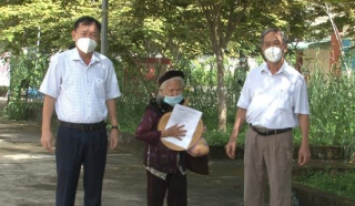 Cụ bà 96 tuổi khỏi COVID-19 sau 19 ngày điều trị