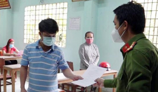 Bị phạt 169 triệu đồng vì tụ tập lắc bầu cua trong lúc giãn cách