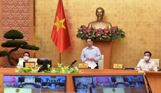 Nhanh chóng kiểm soát dịch bệnh, quyết không để khủng hoảng y tế, khủng hoảng kinh tế