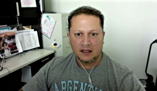 Bệnh nhân COVID-19 tại Mỹ hối tiếc vì không tiêm phòng