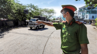 Kiểm soát chặt vận tải luồng xanh tại “điểm nóng” Cảng Hà Nội