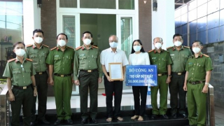 Truy thăng cấp bậc hàm Thiếu tá với đồng chí Lê Huỳnh Nhật Minh