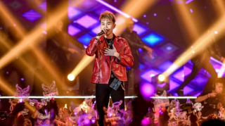 Lối sống phóng túng hay sự nuông chiều của công chúng?