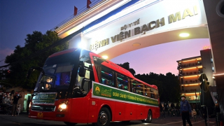 Giảng viên và sinh viên Cao đẳng Y tế Bạch Mai lên đường vào Nam chống dịch