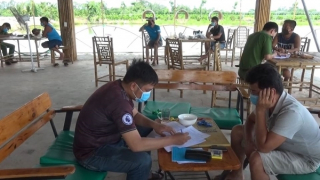 Tụ tập đánh cờ, câu cá trong khu du lịch sinh thái, 8 người bị phạt