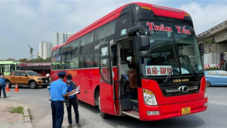 Hà Nội hơn 1.000 xe tải, xe khách vi phạm bị xử lý