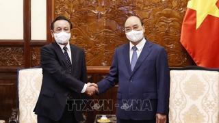 Chủ tịch nước Nguyễn Xuân Phúc tiếp Đại sứ Mông Cổ