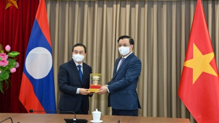 Thủ đô Hà Nội hỗ trợ Thủ đô Viêng Chăn (Lào) ứng phó dịch COVID-19