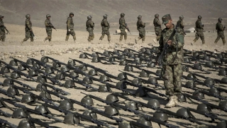 Các tập đoàn quốc phòng Mỹ vẫn ăn nên làm ra