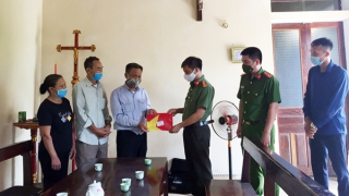 Lan tỏa phong trào treo cờ Tổ quốc tại các cơ sở tôn giáo