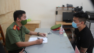 Xử lý thanh niên bình luận sai về tiêm vaccine