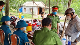 Căng mình kiểm soát người qua lại vùng giáp ranh và người về sau cách ly tập trung