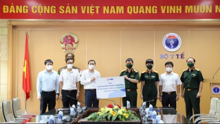 MB trao tặng Bộ Y tế 1 triệu khẩu trang 3M 1870+ N95