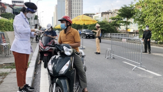 Hà Nội đề nghị Bộ Y tế hướng dẫn việc đi lại với người đã tiêm 2 mũi vaccine