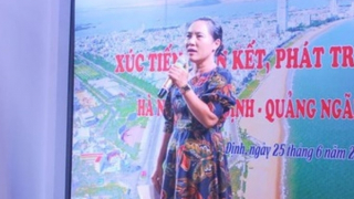 Hợp thức hóa giấy mời "cứu" lãnh đạo chơi golf, nữ giám đốc bị kỷ luật xuống làm nhân viên