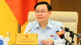 "Tỉnh Thanh biển bạc, rừng vàng"
