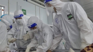 Những ca “ép tim” giành giật sự sống cho bệnh nhân COVID-19