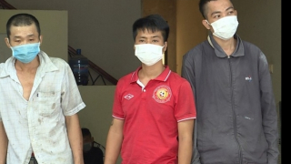 Đột nhập quán karaoke “ngủ nhờ” rồi tháo tài sản đem đi bán