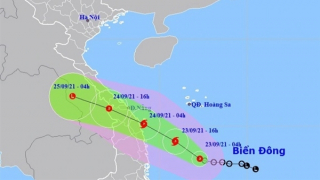 Áp thấp di chuyển nhanh, các tỉnh quản lý chặt tàu cá ngoài khơi