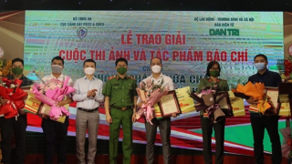Trao giải cuộc thi với chủ đề "Phòng cháy chữa cháy và cứu nạn cứu hộ"