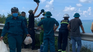 Huy động lực lượng tìm kiếm người bị sóng biển đánh trôi tại bán đảo Sơn Trà