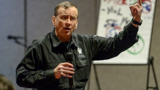 Có một trào lưu ăn theo... quân đội Mỹ