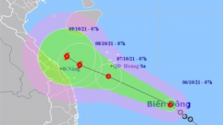 Miền Trung chuẩn bị ứng phó nguy cơ bão nối bão
