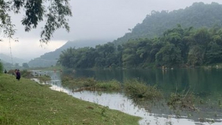 4 học sinh ở Hà Giang mất tích do lật thuyền trong đêm