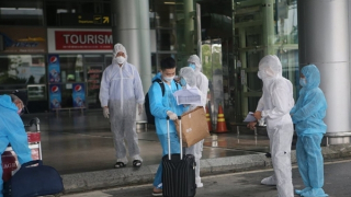 Đà Nẵng cách ly tập trung 168 hành khách trên chuyến bay từ TP Hồ Chí Minh về có trường hợp mắc COVID-19