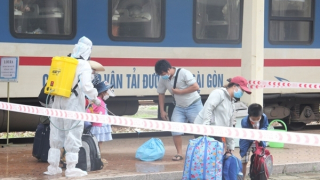 Thừa Thiên Huế đón gần 600 người dân về quê bằng tàu hỏa