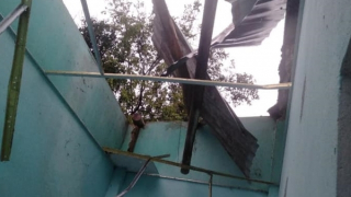 Lốc xoáy ở Đà Nẵng, hơn 20 căn nhà bị hư hỏng