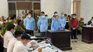 Cán bộ tư pháp xã thông đồng trộm tiền