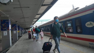Giảm 15% giá vé tàu cho người có hoàn cảnh khó khăn từ TP Hồ Chí Minh về quê