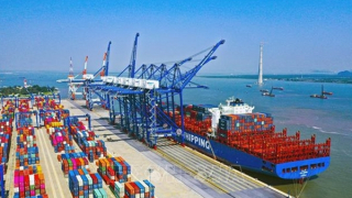 10 tháng cả nước nhập siêu 1,45 tỷ USD