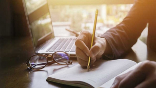 Nhà phê bình - anh là ai?