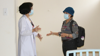 Làm báo bằng cả khối óc và con tim trong mùa dịch